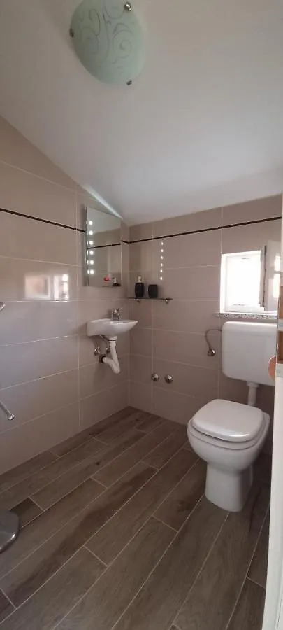 Apartment Apartmani Lanterna Krk Town